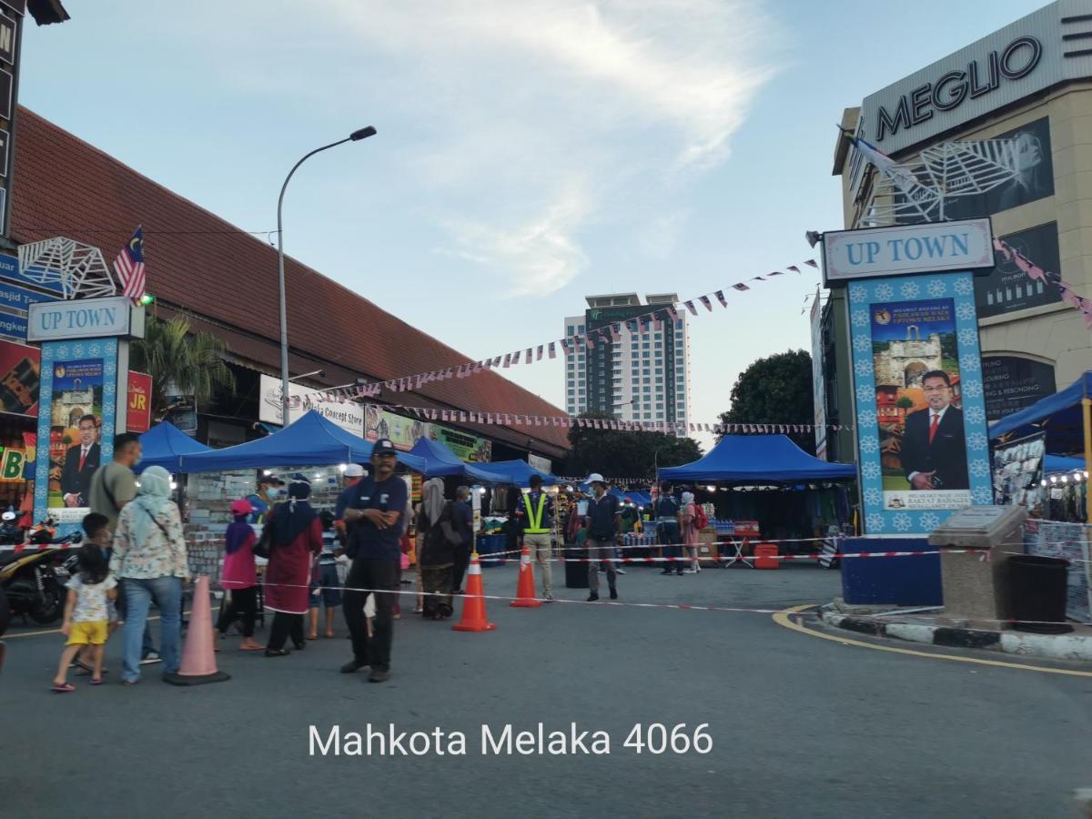 Homestay Melaka Mahkota Melaya Raya Buitenkant foto